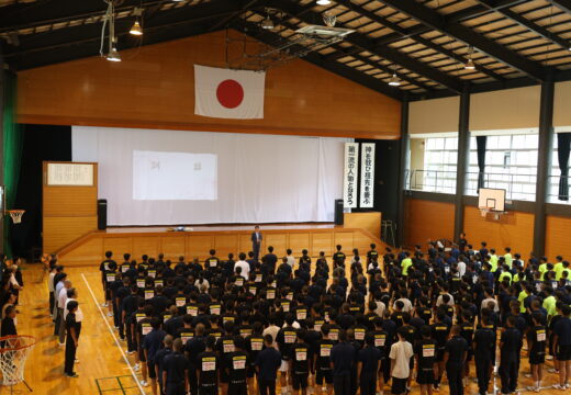 令和7年度第1学期の終業式を行いました。